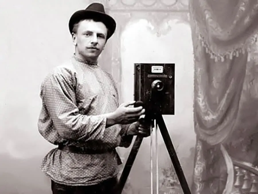 early Russian photographer with a camera