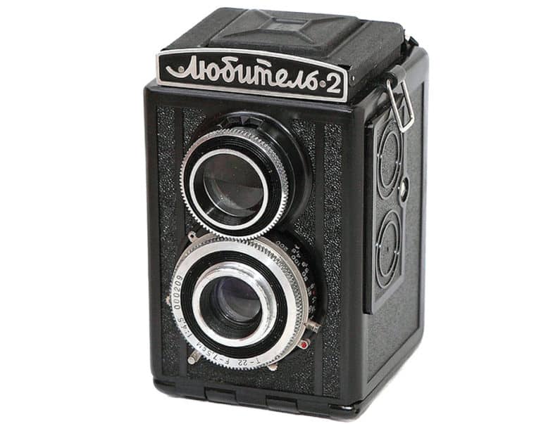 Lomo-view with the Lubitel 2 - A Simple Review of the 'Amateur' Medium