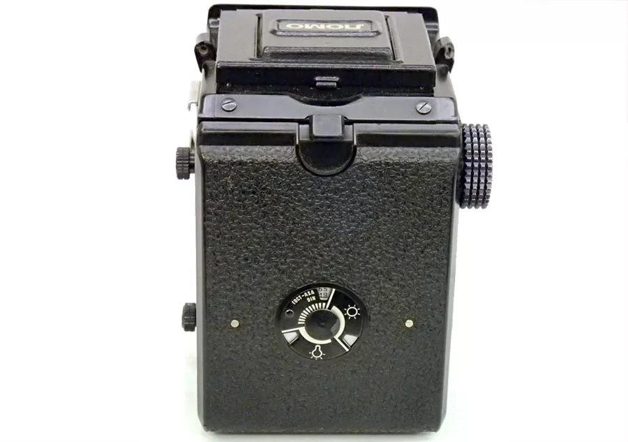 Soviet tlr camera from the back