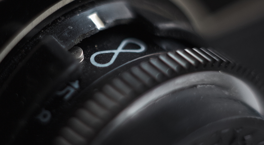 Lubitel-166B focus ring set to infinity distance mark