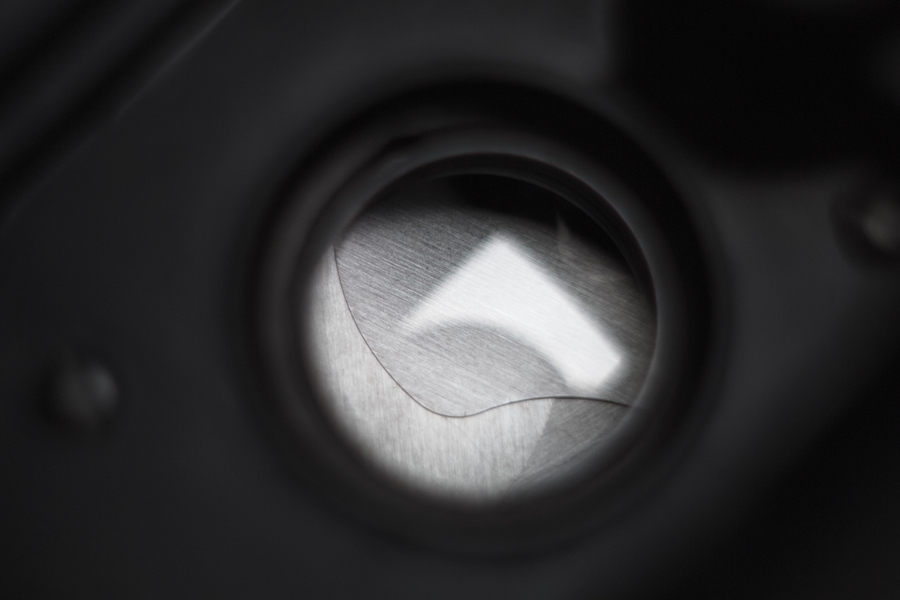 Leaf shutter blades inside the Lubitel-166B T-22 lens