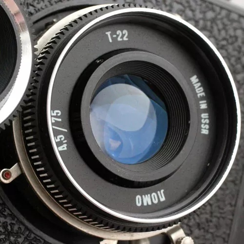 Lubitel 166b taking lens