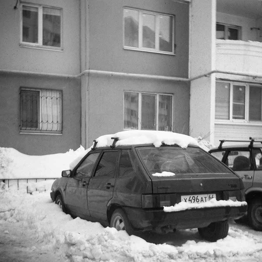 Lubitel 166 photo of a classic lada car in snow