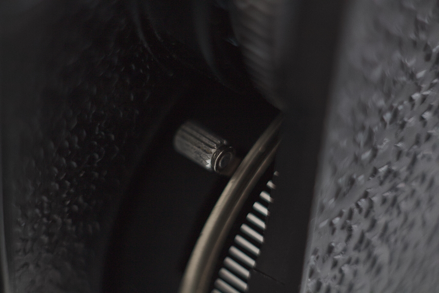 Lubitel-166u shutter release button close up