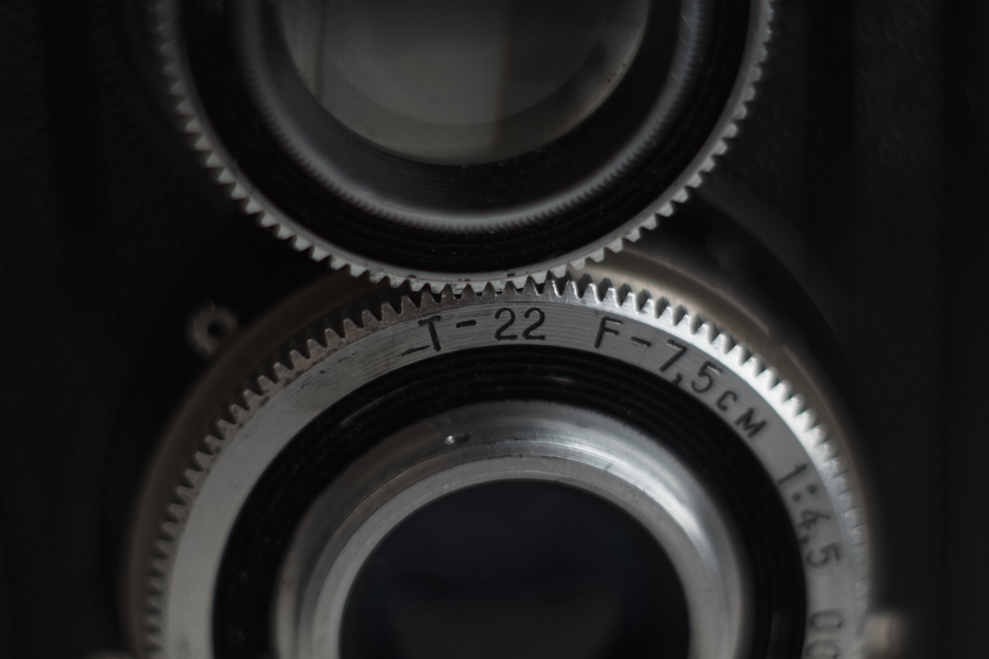lubitel 2 camera taking lens close up