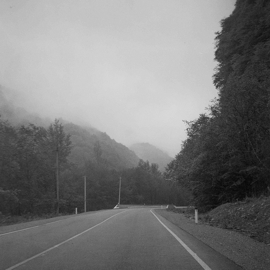 Mountain road captured on a Triplet T-22 75 mm lens