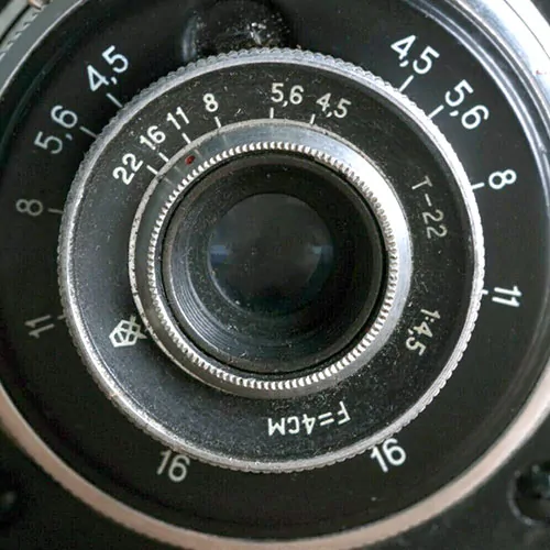 Triplet t-22 lens from the front