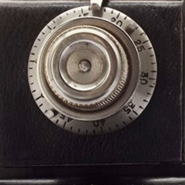 Sport camera shutter knob with shutter speeds