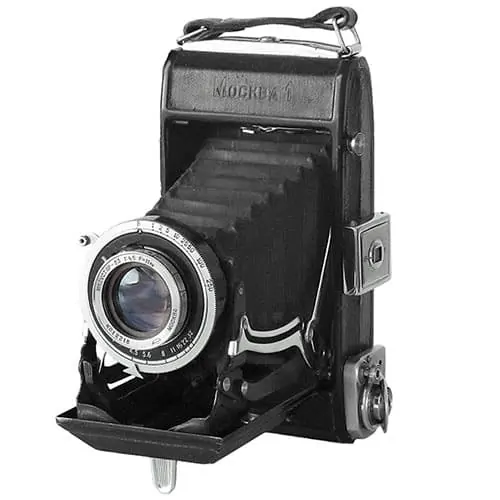 Moskva medium-format folding camera produced by KMZ
